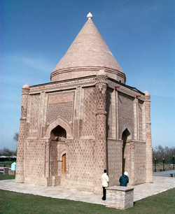 Aisha Bibi mausoleum